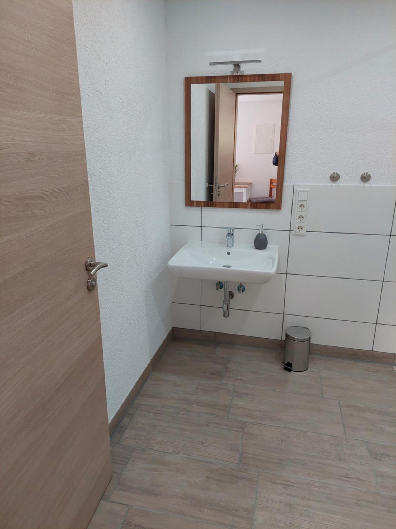 Ferienwohnungen! Kleine Bungalows Mit Terrasse! Stockhausen-Illfurth Стая снимка
